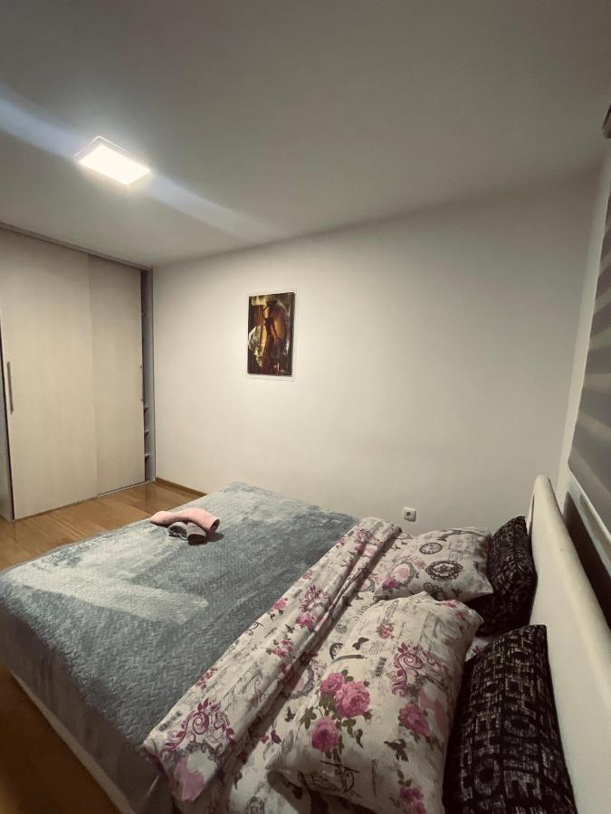 Apartman Royal 1 Doboj Exteriér fotografie