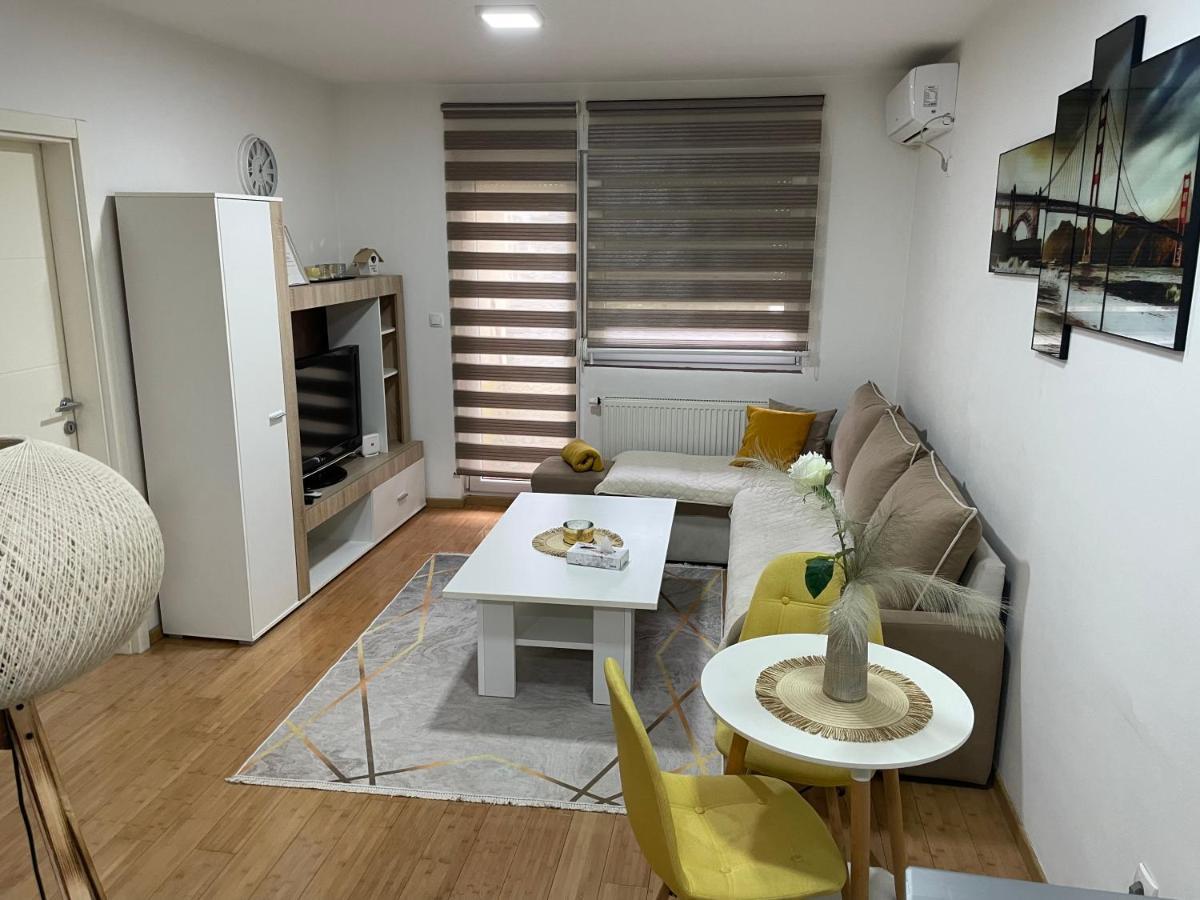 Apartman Royal 1 Doboj Exteriér fotografie